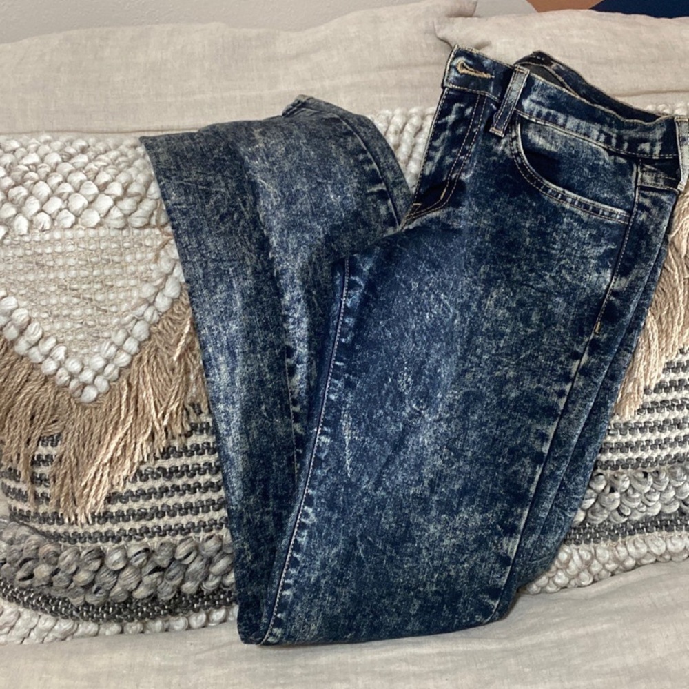 Size 28 flying monkey acid wash skinny jeans